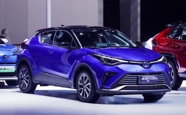 RAV4荣放双擎E+、奕泽IZOA双擎中国首发亮相