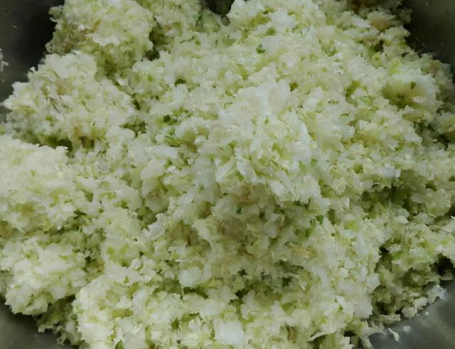 无论调哪种饺子馅，都不要缺少3样调料，饺子鲜香好吃，很实用