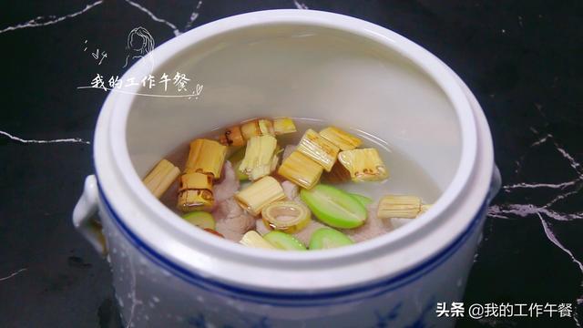 彼岸小姐|广东妈妈常炖这碗汤,孩子常喝少感冒,润喉利咽,比骨头汤好
