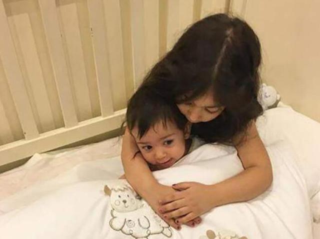 大眼睛的女孩|因为弟弟，你都受过多少委屈？看到网友的评论才知道不偏爱多重要