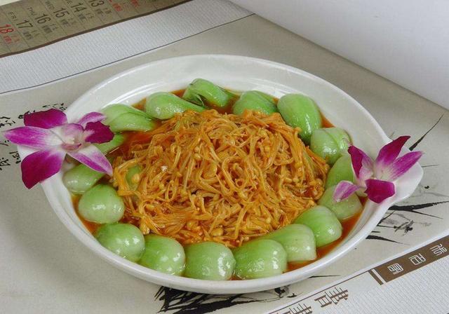 教你营养好吃的油菜扒金针菇，简单易做又美味解馋，让人食欲满满