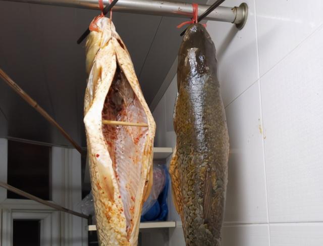 腌咸鱼时，别直接抹盐腌，多加1个步骤，咸鱼咸香入味，更易储存