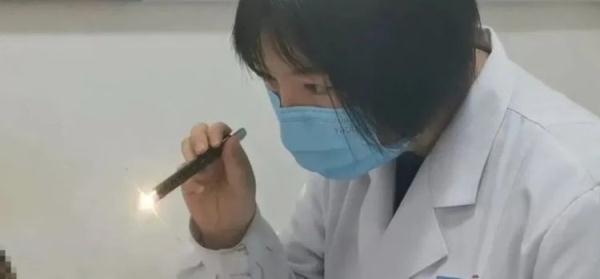 孩子|8岁女童被橡皮筋崩裂眼球！家长注意：别让玩具成伤害孩子的凶器