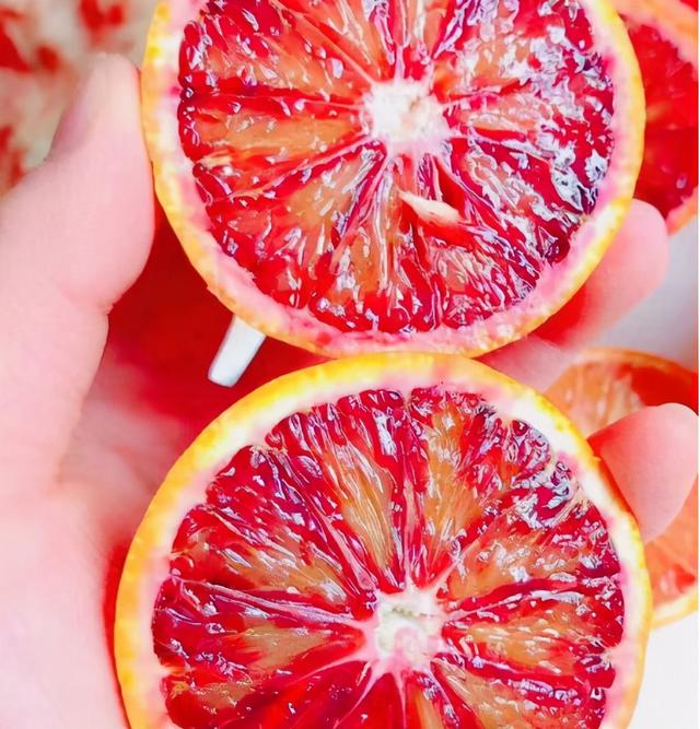 寒冷的冬季，有哪些水果是值得一吃的？这些水果物美价廉值得一试