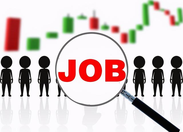 除了“996”，又来了个“715”，时间惨遭压榨，打工人真难