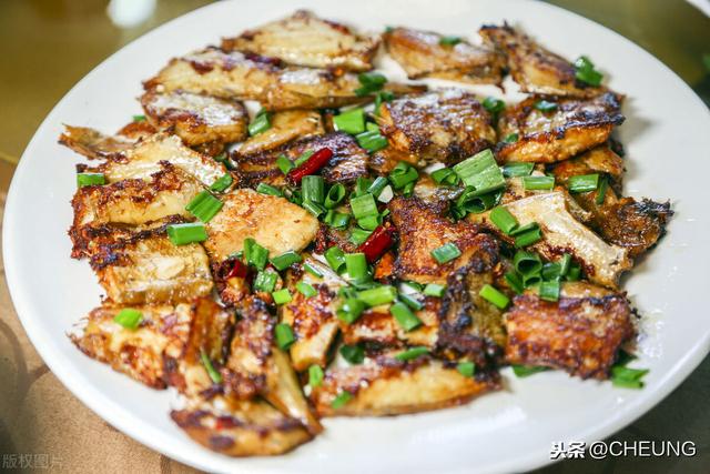 红烧带鱼，怎么都吃不腻的家常菜，营养丰富老少都爱，做法超简单