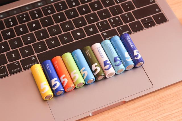 小米生态链新品！体验可循环充电的5号电池，4粒99是否值得买