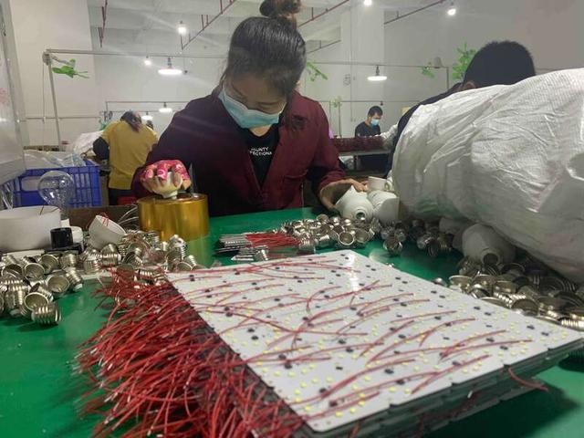 灯饰|疫情加速灯饰行业洗牌“中国灯都”悄然转战线上