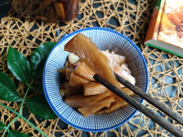 酒店的招牌腌萝卜，酸甜嘎嘣脆，做法配方教给你，料汁比例是关键