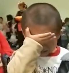 你的育儿经|幼儿园采血现场哭声一片,西安网友:像极了我小时候