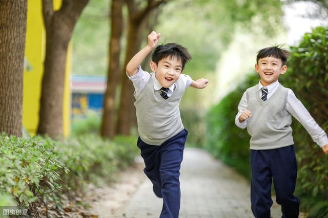 你的育儿经|孩子，给你上500元一小时的钢琴课可以，但你想搞乐队？不行