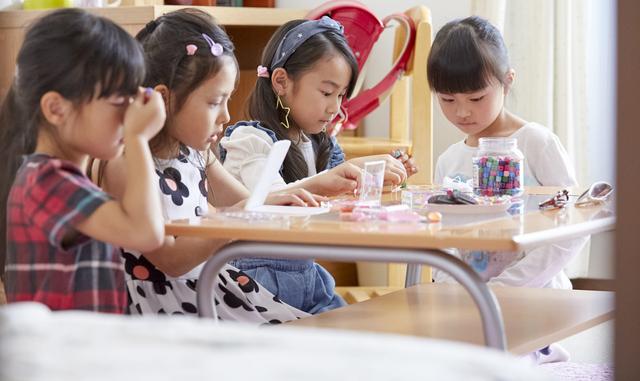 「你的育儿经」孩子幼儿园都学什么?比上大学学到的东西都多,家长别忽视