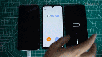 勇哥科技■小米10 Pro VS iQOO 3有线充电对比，竟是这结果？