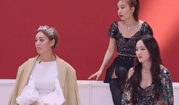 定格|黄圣依忘记吴昕，刘芸冷落小咖女星，蓝盈莹三观正