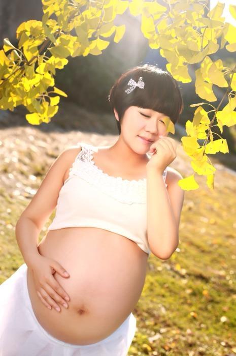 超级宝妈:孕妈妈的超级大肚子照胃口太好体重从原来的92斤变成150斤