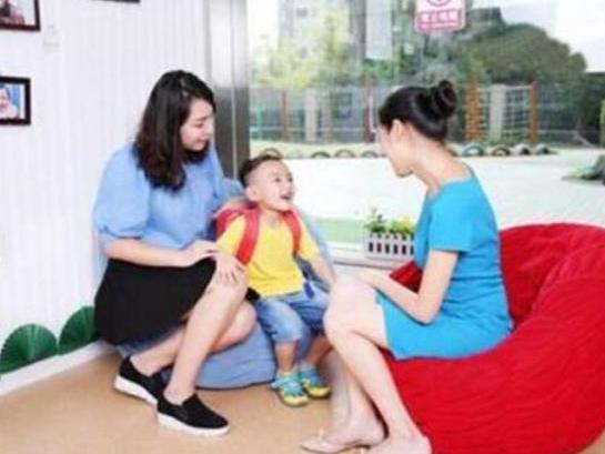 你的育儿经▲面临开学，幼儿园老师朋友圈惹家长众怒，园长：已报警