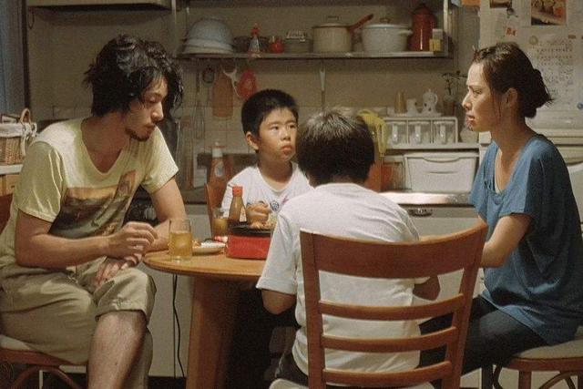 你的育儿经：孩子看似“懂事”的表现，其实是自卑在作祟，父母别再沾沾自喜了