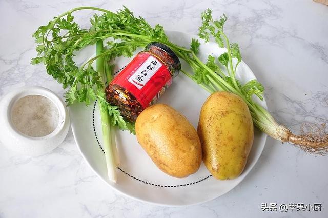 土豆|一块钱的土豆，切一切，煎一煎，加点料拌起来，原来这么好吃