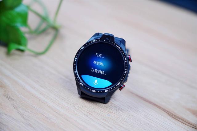 64G内存，双摄、支持独立通话、微信和，这是要取代手机吗