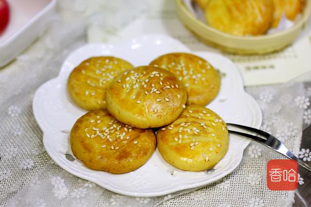 自己在家做肉松饼干，咸香焦脆味美，健康卫生零添加，新手也能做