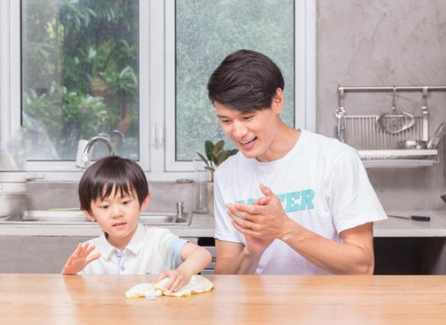 被惯出来的3种恶习，让孩子从小衰到大，处处碰壁还没朋友