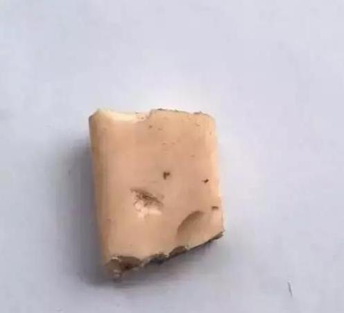 [你的育儿经]孩子书包掉出各种黑科技，如何一键帮孩子整理书包？