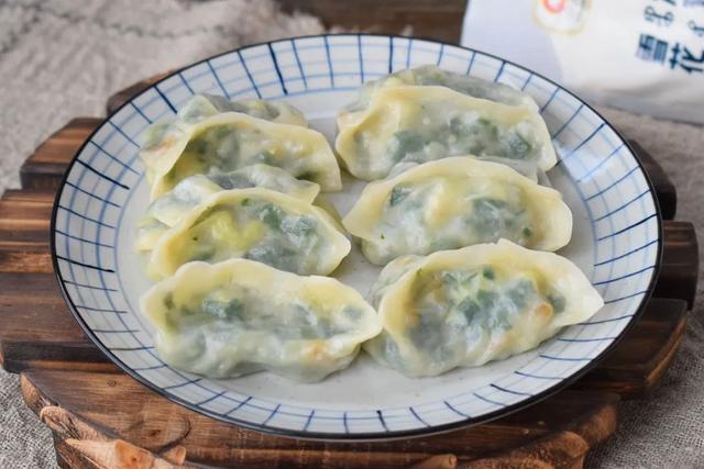 家常版地三鲜教程来了！茄子软糯，土豆粉面，蒜香浓郁超下饭