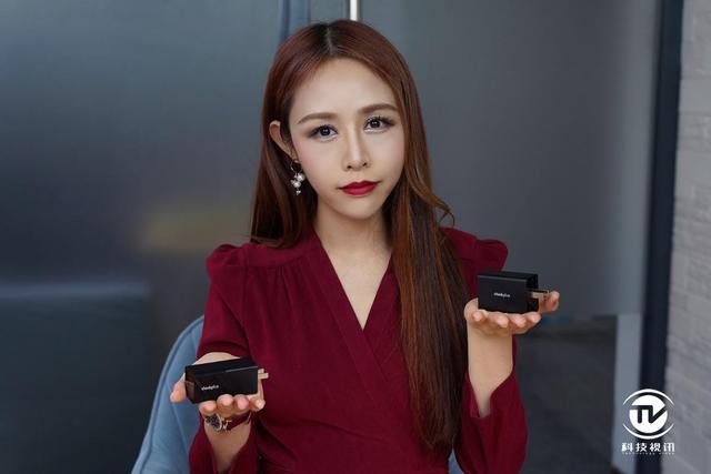 瘦身成功高速快充 试用thinkplus便携适配器65W