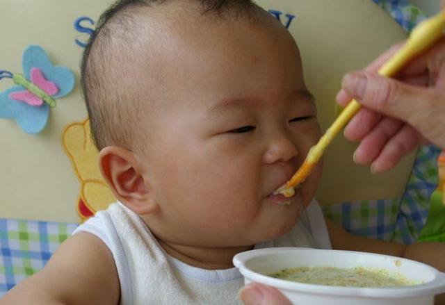 「你的育儿经」儿科专家：入夏4件事不能做，孩子易积食不长个，都是教训