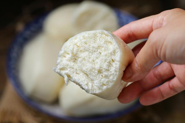 馒头|想吃馒头自己蒸，掌握小技巧，光滑细腻又暄乎，一出锅孩子就吃仨