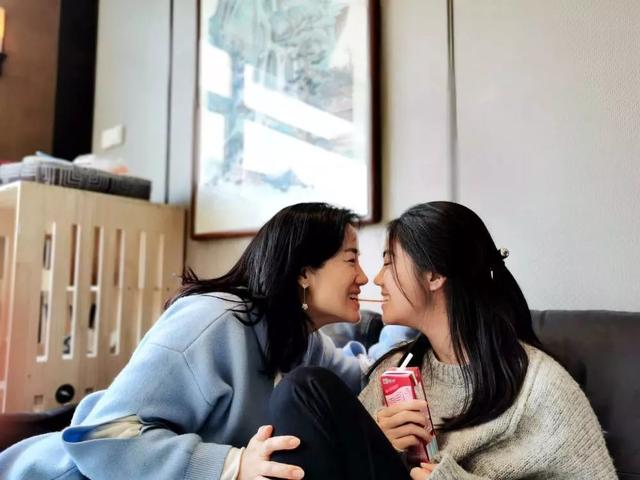 「超级宝妈」富养孩子物质，不如种下自信大树
