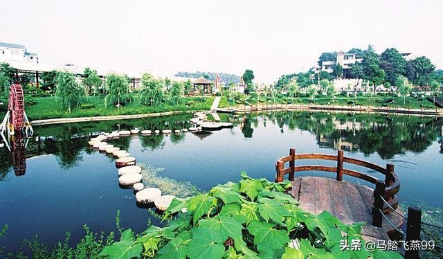 旅行柚子君@湖北最值得去的湖，你一定不能错过哦，有你旅游过的湖吗？