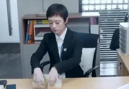 《安家》幕后有哪些趣闻？爷叔真的不是叔，朱闪闪是个学霸|资讯早知道