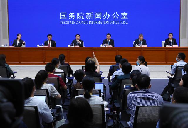 国新办新冠病毒溯源情况新闻发布会(双语要点)