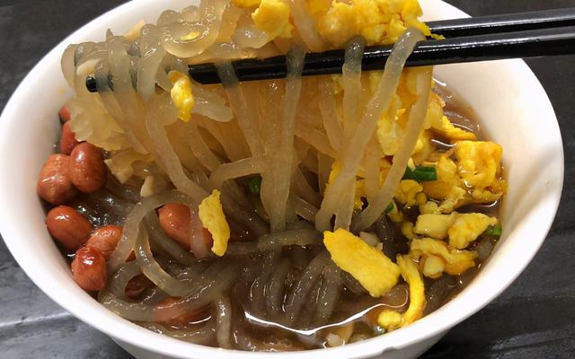 天一凉，我家红薯淀粉见底快，教你做纯手工红薯粉条，细腻又Q弹