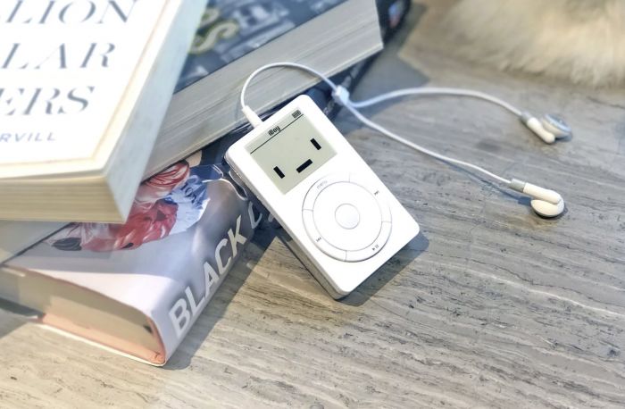太平洋电脑网@Classicbot推出iBoy手办 旨在向iPod classic 致敬
