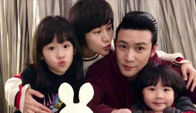 蜜糖|黄磊对孙莉一见钟情，夏雨是袁泉学长，最美不过校服到婚纱！