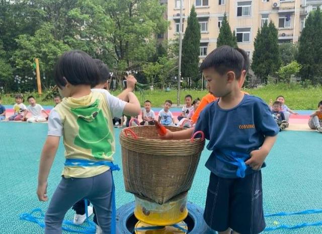 游戏|自己设计自己制作，这群幼儿园娃爱上农耕游戏