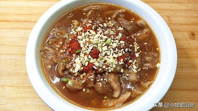 川味滑肉不要再煮汤了，教你做“水煮滑肉”，鲜香麻辣，吃着真爽