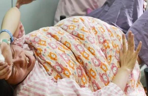 「你的育儿经」“医生我怕疼，我要剖腹产”，手术滥用的背后，自然分娩何去何从