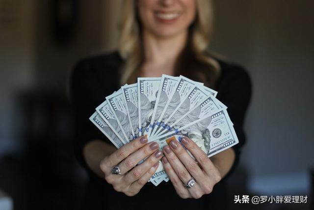 「超级宝妈」女孩穷养与富养区别有多大？比贫穷更可怕事情，到底是什么？