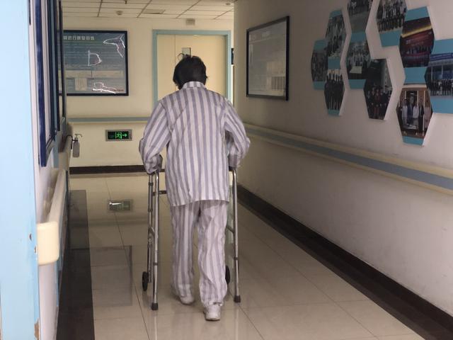 教授|86岁老教授国内外两次膝关节置换的真实体验——“国内真好”