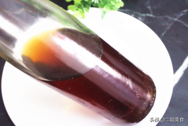 这样的“假香油”好多人在吃，一碗清水看真假，牢记3点别买错