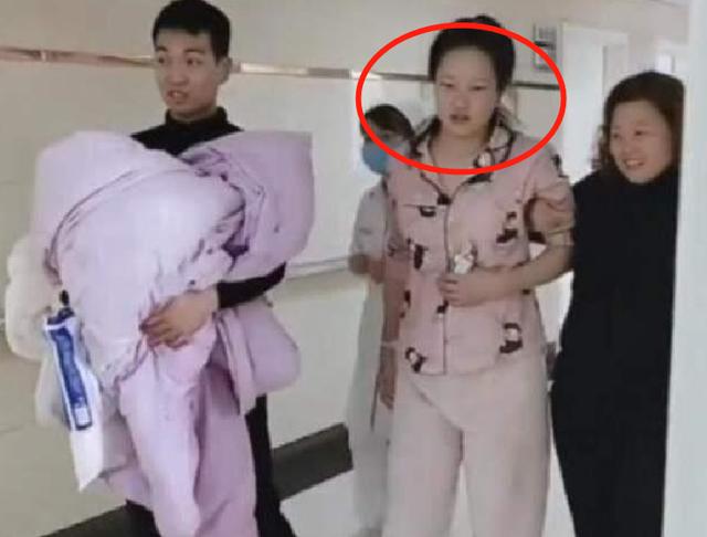 你的育儿经|“最霸气产妇”火了，生完孩子后自己走回病房，网友：太厉害了