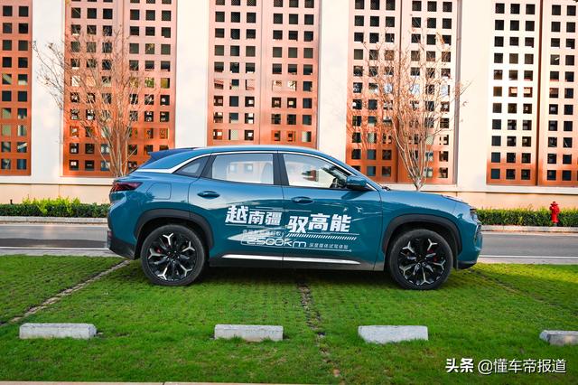 新车 | 北有“大狗”南有“蚂蚁”花15万想买中型SUV？