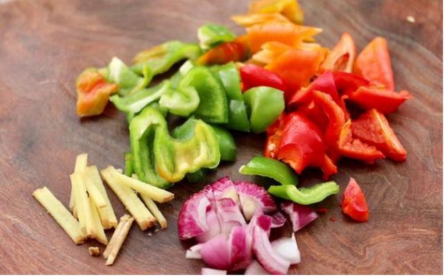 好吃没膻味的鸭子做法，技巧到位，肉质香嫩好吃