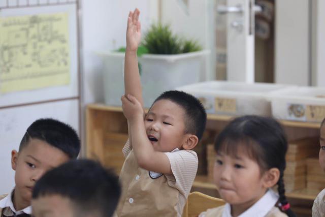 新华网客户端|图集｜小萌娃“回笼”，深圳1537所幼儿园今日开园