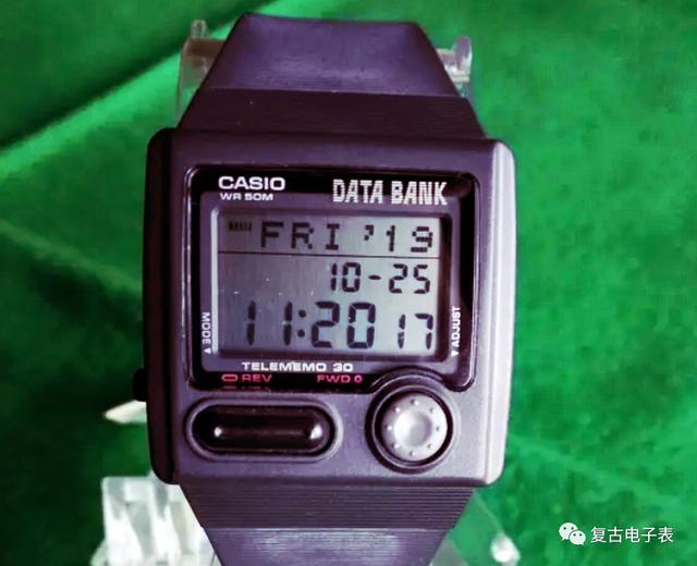 奇特的转盘式复古按键数据手表——CASIO db 33