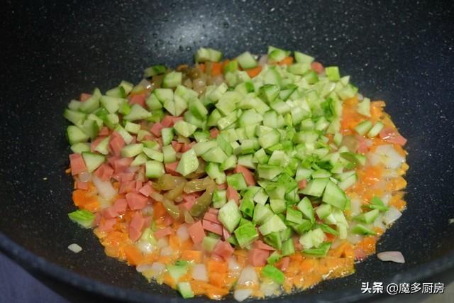 蛋炒饭|剩米饭别浪费，加点菜炒一炒，简单懒人做法，十分钟做好早餐