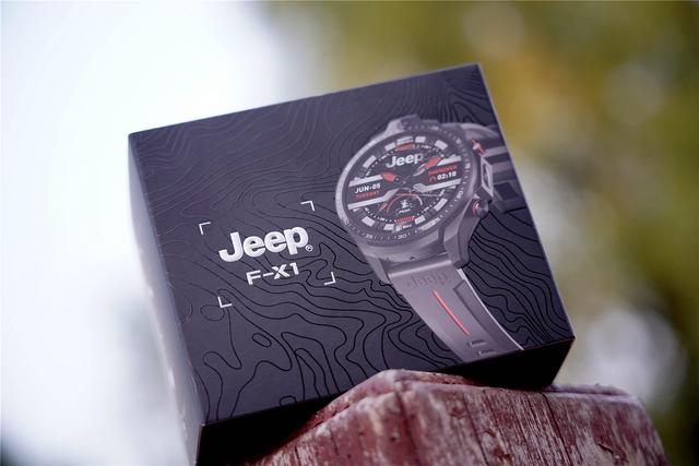 64G内存，双摄、支持独立通话、微信和，这是要取代手机吗